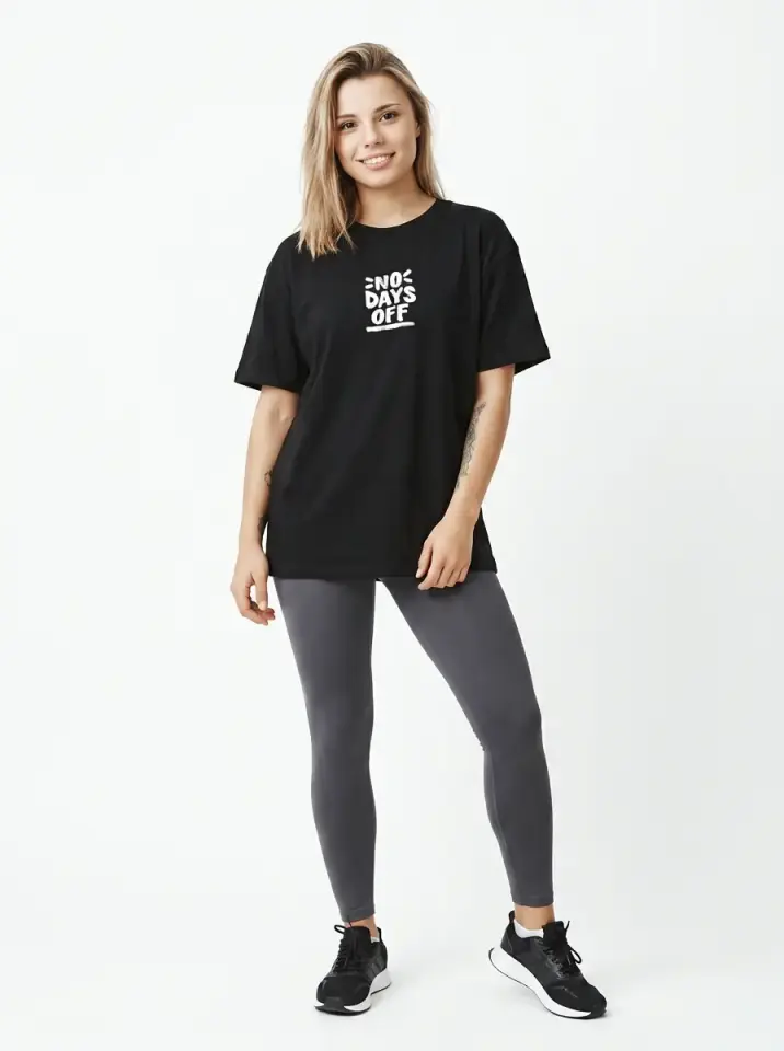 NO DAYS OFF Oversized T-Shirt